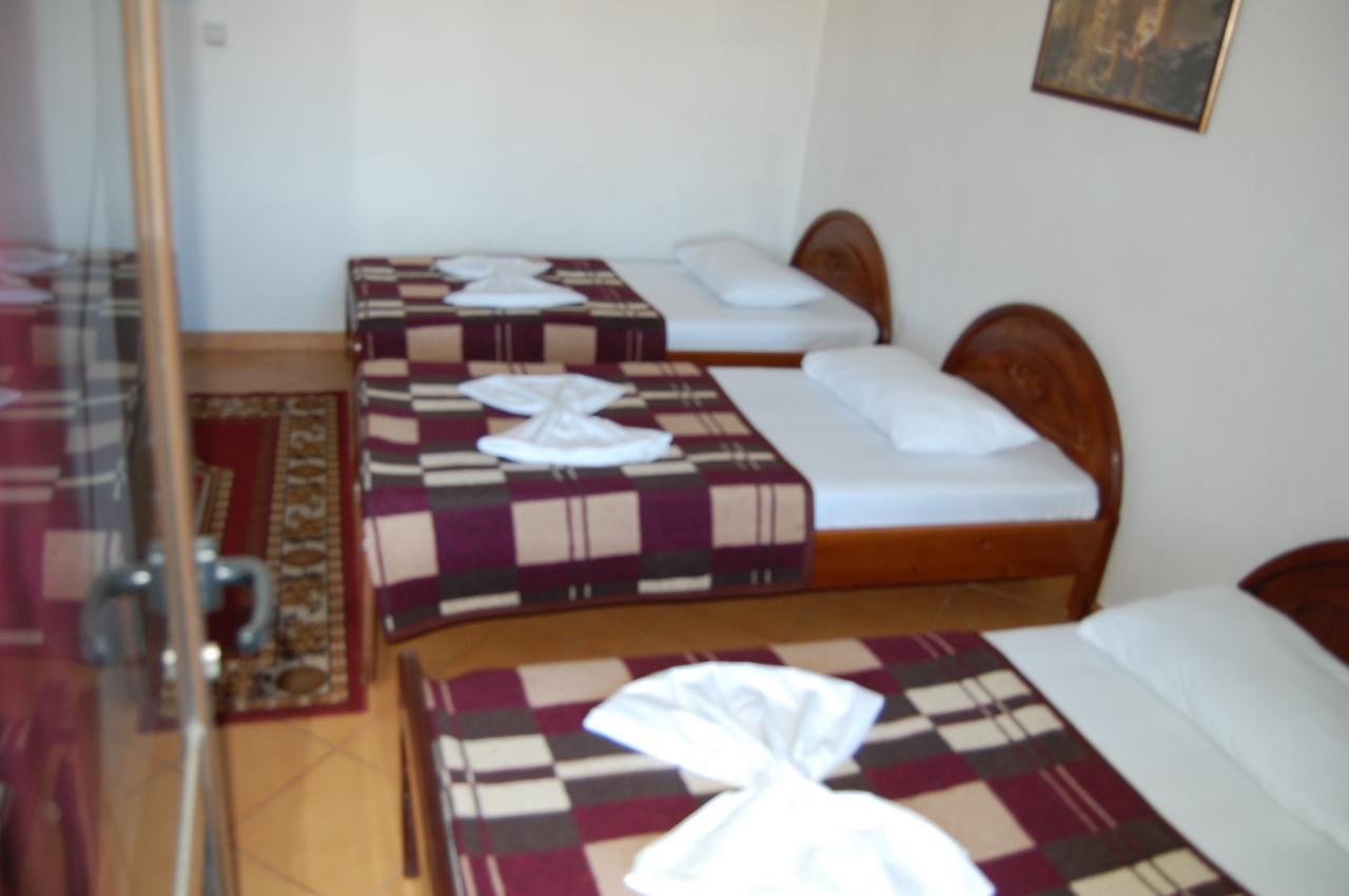 Hotel Devi Erseka Kültér fotó