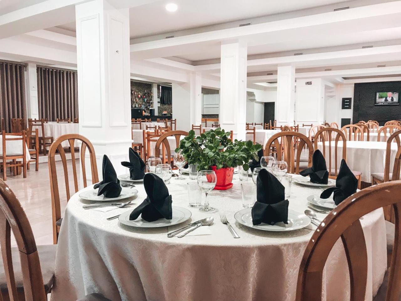 Hotel Devi Erseka Kültér fotó